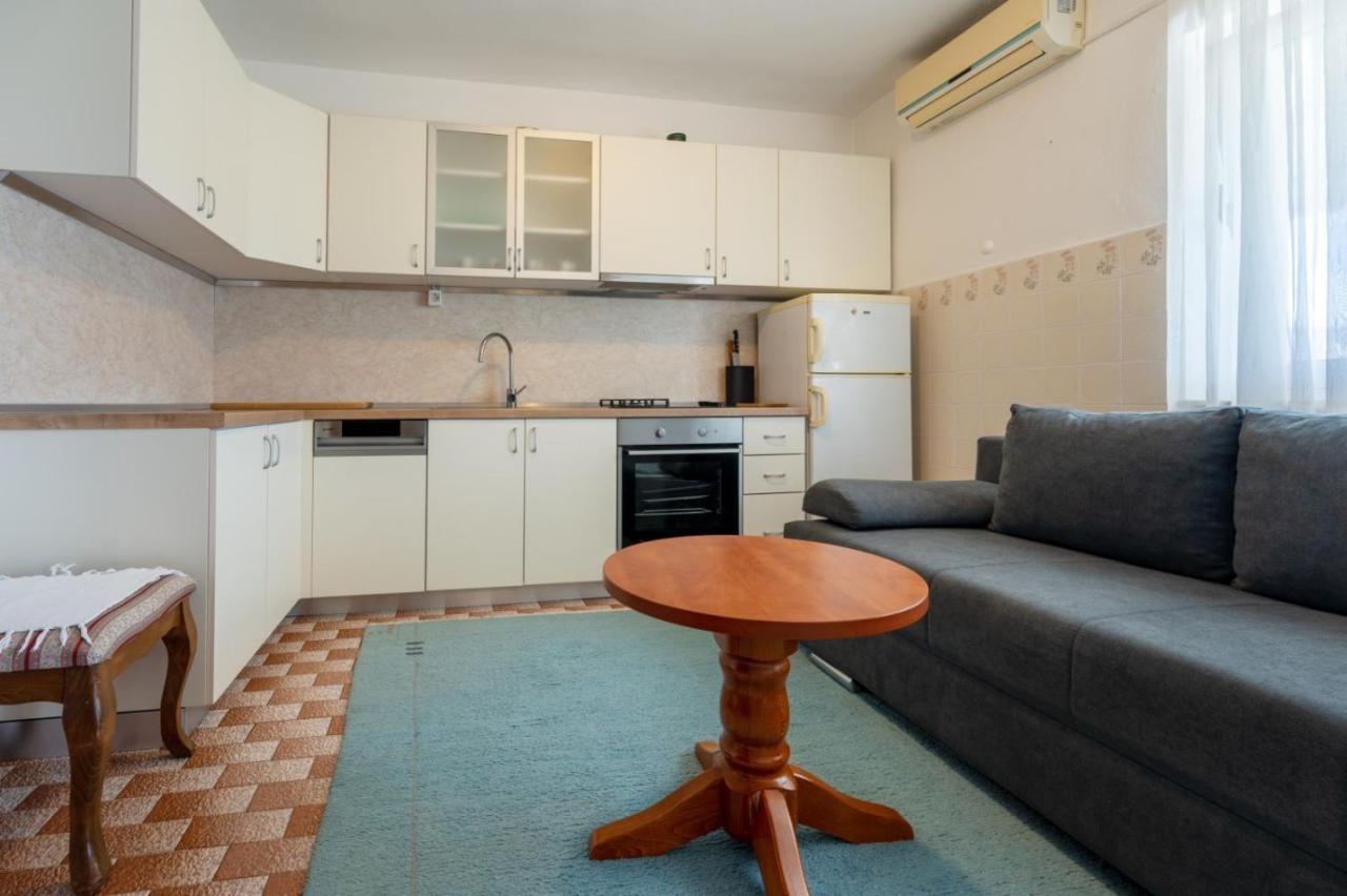 Apartments And Rooms Lotus Neum Exterior photo
